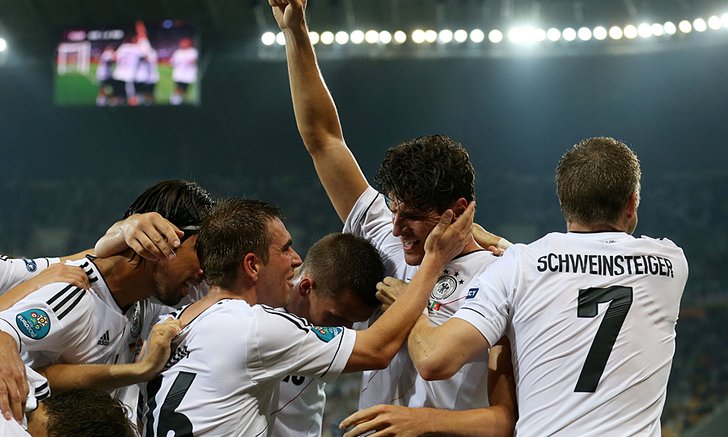 เยอรมันหืดจับเฉือนโปรตุเกส1-0,โกเมซโขก