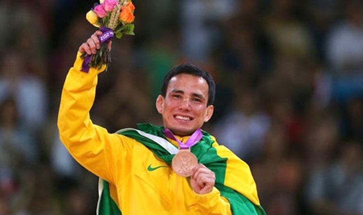 ฮา! ยูโดแซมบ้าโชว์เปิ่นทำเหรียญโอลิมปิกหัก