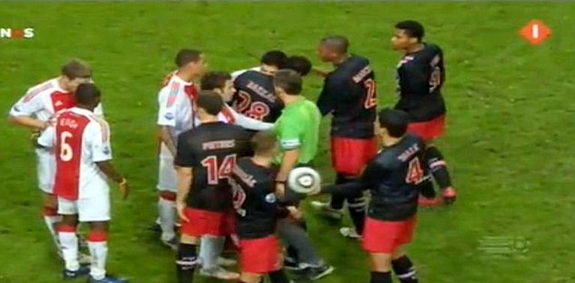 Previous: Suarez bites Otman Bakkal of PSV while playing for Ajax