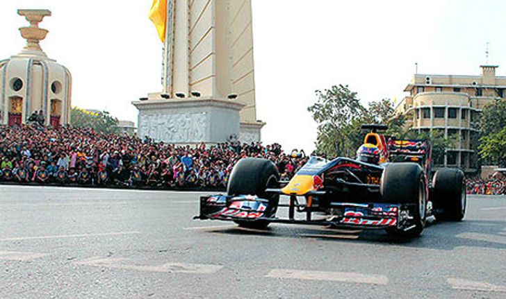 คลอดสนามเอฟวันวิ่งรอบพระนครเริ่มกรมอู่ทหารเรือ-จุ150,000คน