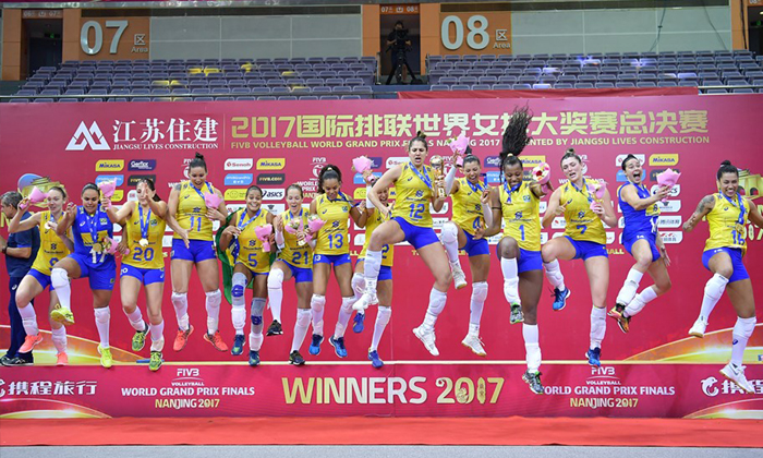 บราซิล เฉือน อิตาลี มันส์หยด 3-2 เซตคว้าแชมป์ WGP2017