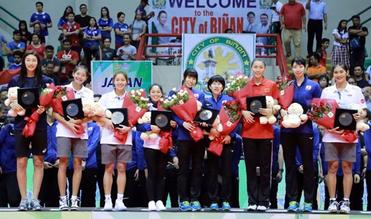คุณค่าที่คู่ควร! "3 ลูกยางสาวไทย" พาเหรดรับรางวัลยอดเยี่ยมศึกชิงแชมป์เอเชีย 2017