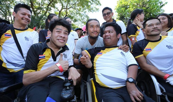 "นักกีฬาพาราทีมชาติไทย" ร่วมวิ่งกับ "พี่ตูน" ใน "โครงการก้าวคนละก้าว" ที่กำแพงเพชร