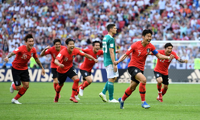 อาถรรพ์แชมป์เก่า! เกาหลีใต้ ช็อกโลกยิงเบิ้ลทดเจ็บ 2-0 เขี่ย เยอรมนี ตกรอบแรก