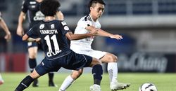 สุพรรณบุรี ทุบ บางกอกกล๊าส 2-0 จ่อรอดตกชั้น