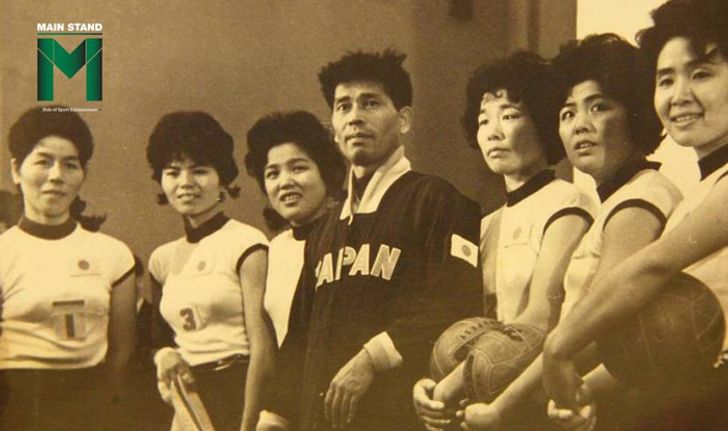 สาวโรงงานสู่เหรียญทองโอลิมปิก : ขุดจุดเริ่มต้นสู่ความยิ่งใหญ่ของทีมนักตบลูกยางญี่ปุ่น