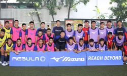 "โอกาซากิ" บุกไทย เปิดตัวเปิดตัวรองเท้าฟุตบอล MIZUNO รุ่น "Rebula 3"