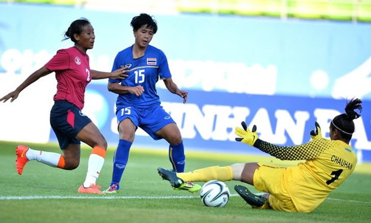 เละเทะ! สาวไทยถล่ม อินเดีย ยับ10-0 เข้าที่สองลิ่ว 8 ทีมอชก.