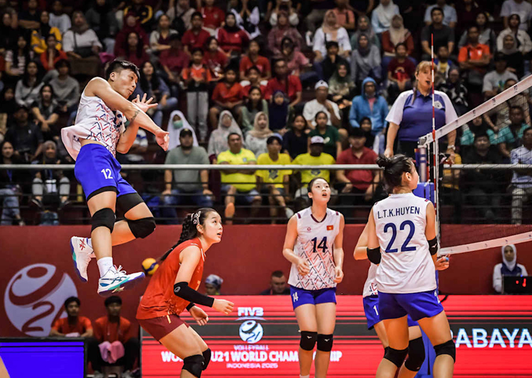 สหพันธ์วอลเลย์บอลเวียดนาม ลงโทษแบน ดัง ธิ ฮอง