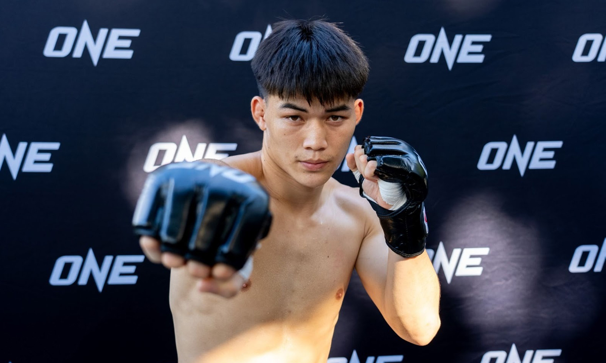 ยกระดับฝีมือ! “แรมโบ้เล็ก” ซ้อมเข้มกับมวยสากลทีมชาติไทย เตรียมฟัด “อับดุลลา”