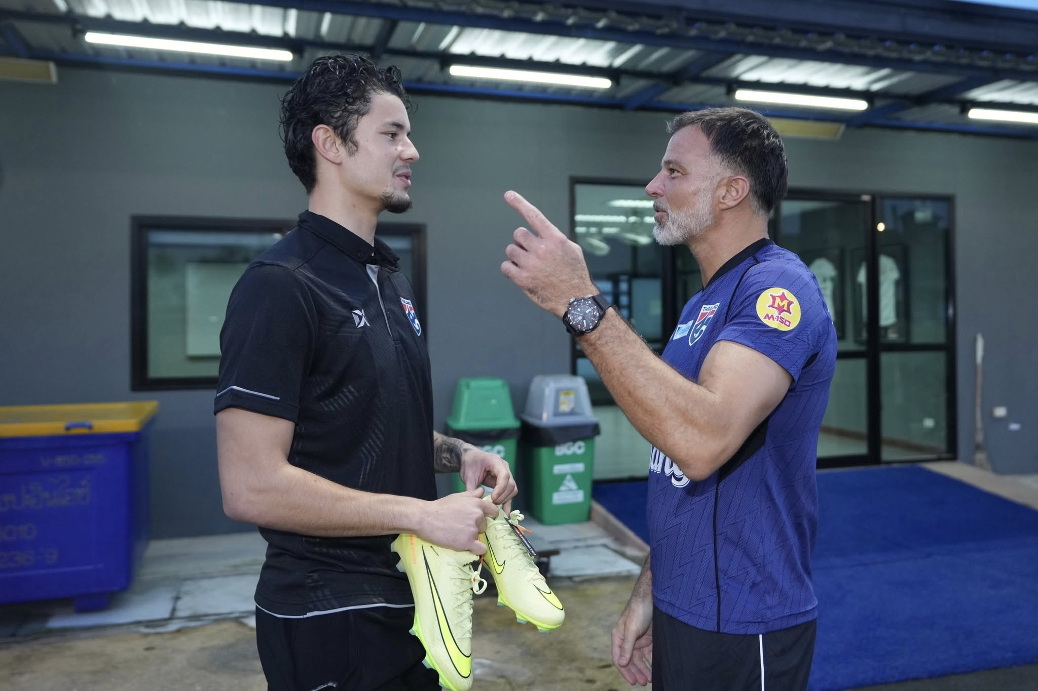 580549896_886090073746443_634