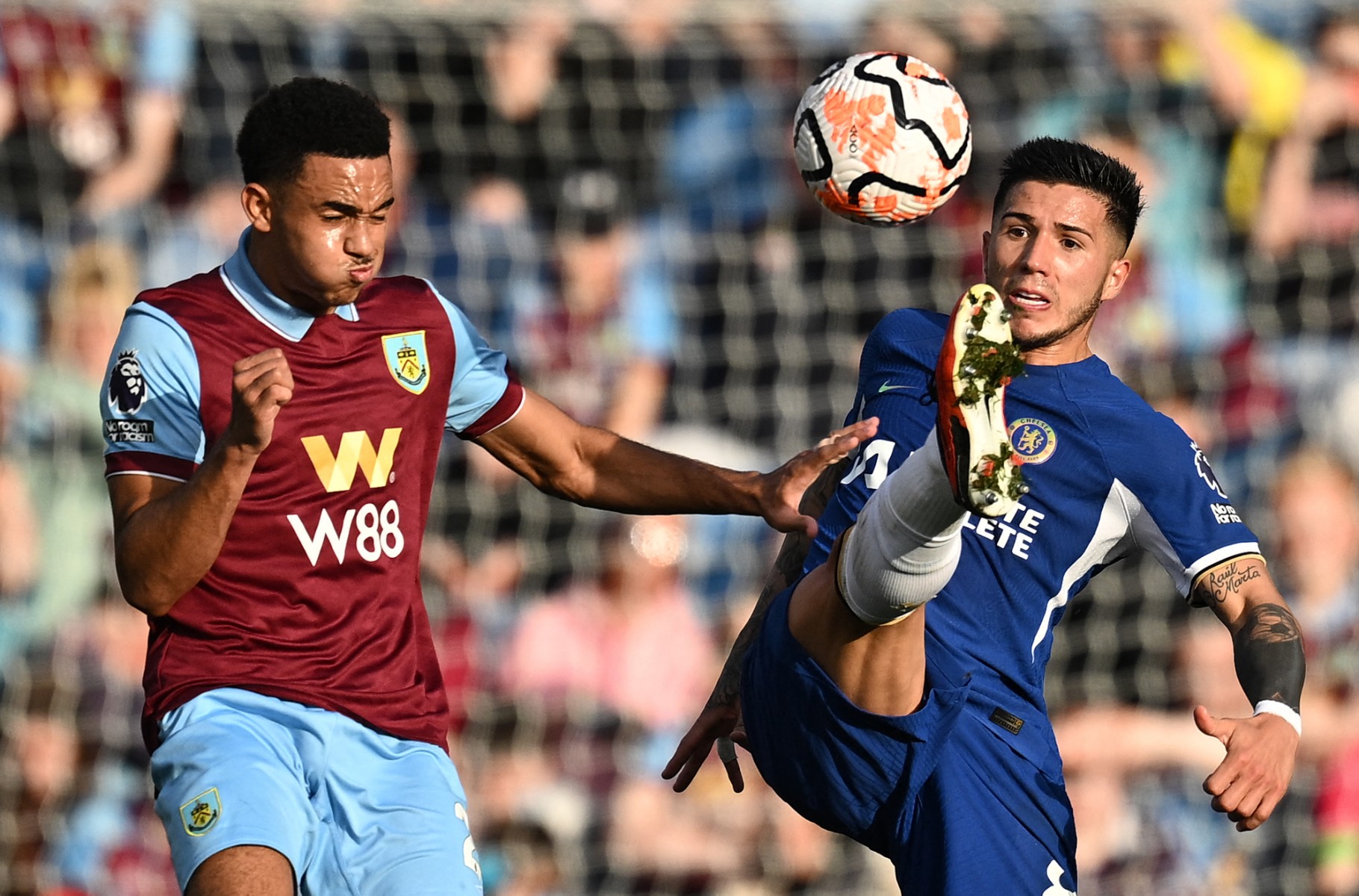 ดูบอลสด พรีเมียร์ลีก เบิร์นลีย์ พบ เชลซี