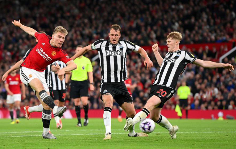 ดูบอลสด พรีเมียร์ลีก แมนยู พบ นิวคาสเซิล