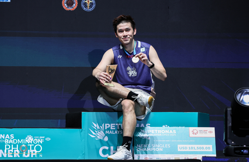 วิว กุลวุฒิ