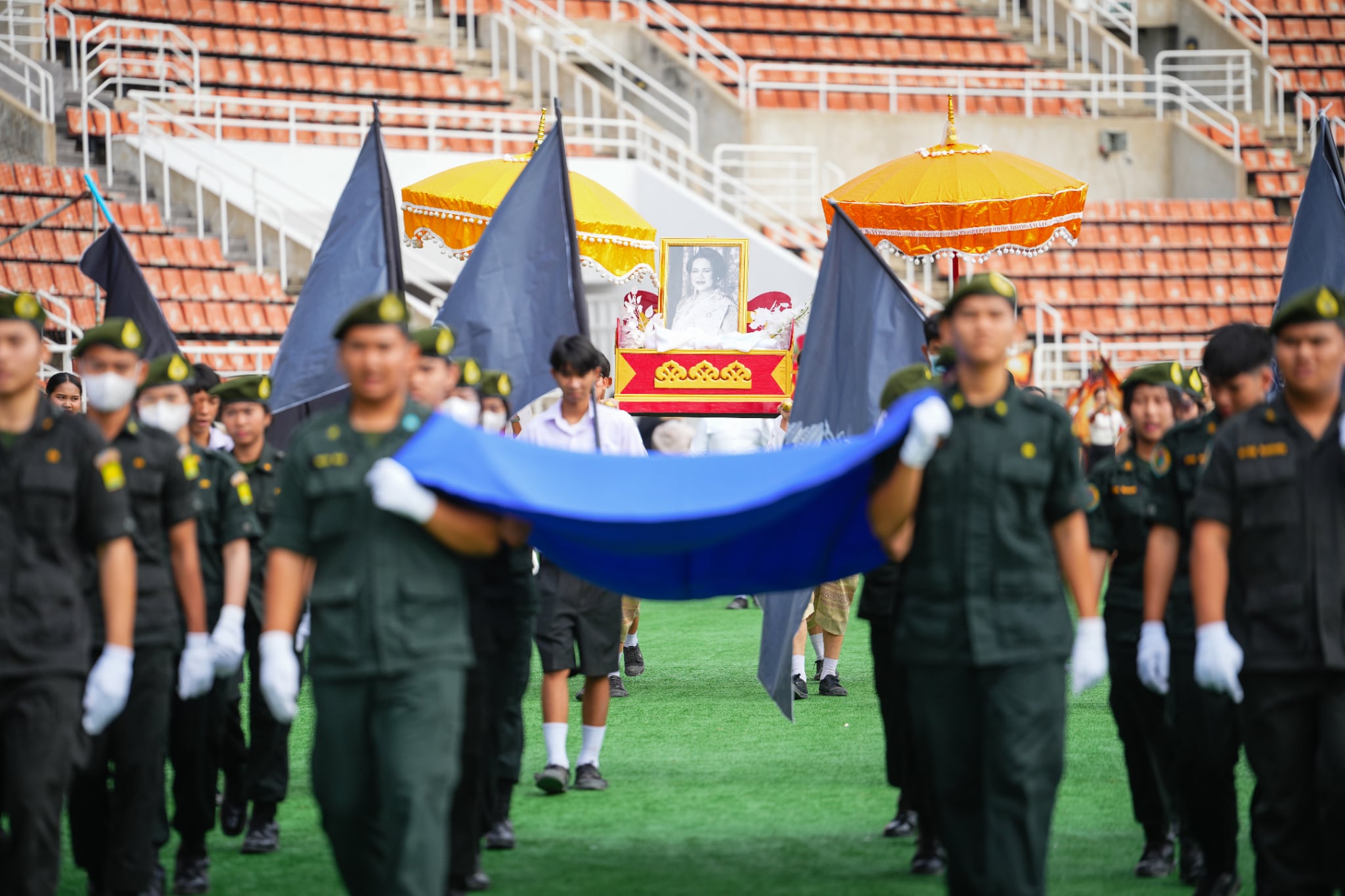 db074ef6-eb95-44e8-970a-44e36