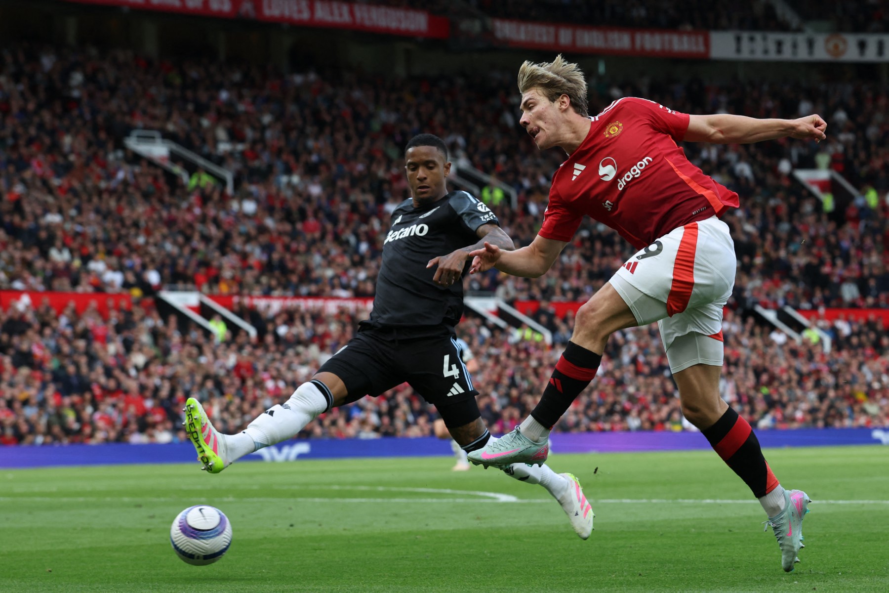 ดูบอลสด แมนยู พบ แอสตัน วิลลา