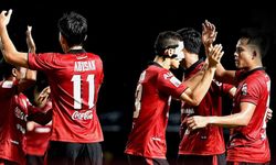 "กิเลนผยอง" บุกแซง "โลมาน้ำเงิน" 2-1 ยึดฝูงสำเร็จ