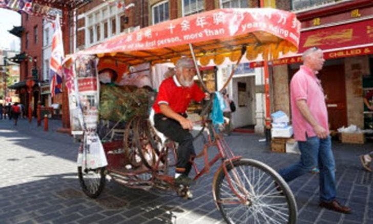 ลุงจีนปั่นจักรยานจากปักกิ่งมาลอนดอน
