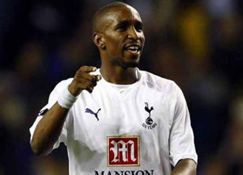 เดโฟต่อสัญญาใหม่กับไก่เดือยทองแล้ว