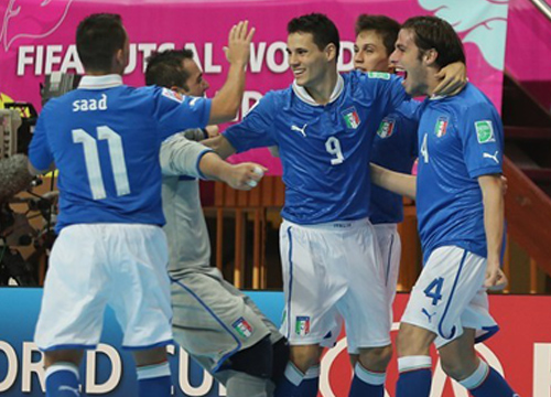 อิตาลีดุถล่มออสซี่กระจุย9-1เก็บ3แต้มฟุตซอลโลก2012