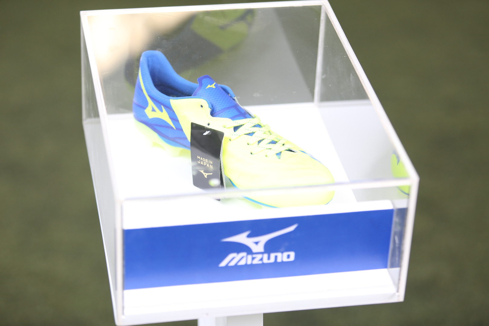  MIZUNO รุ่น "Rebula 3"