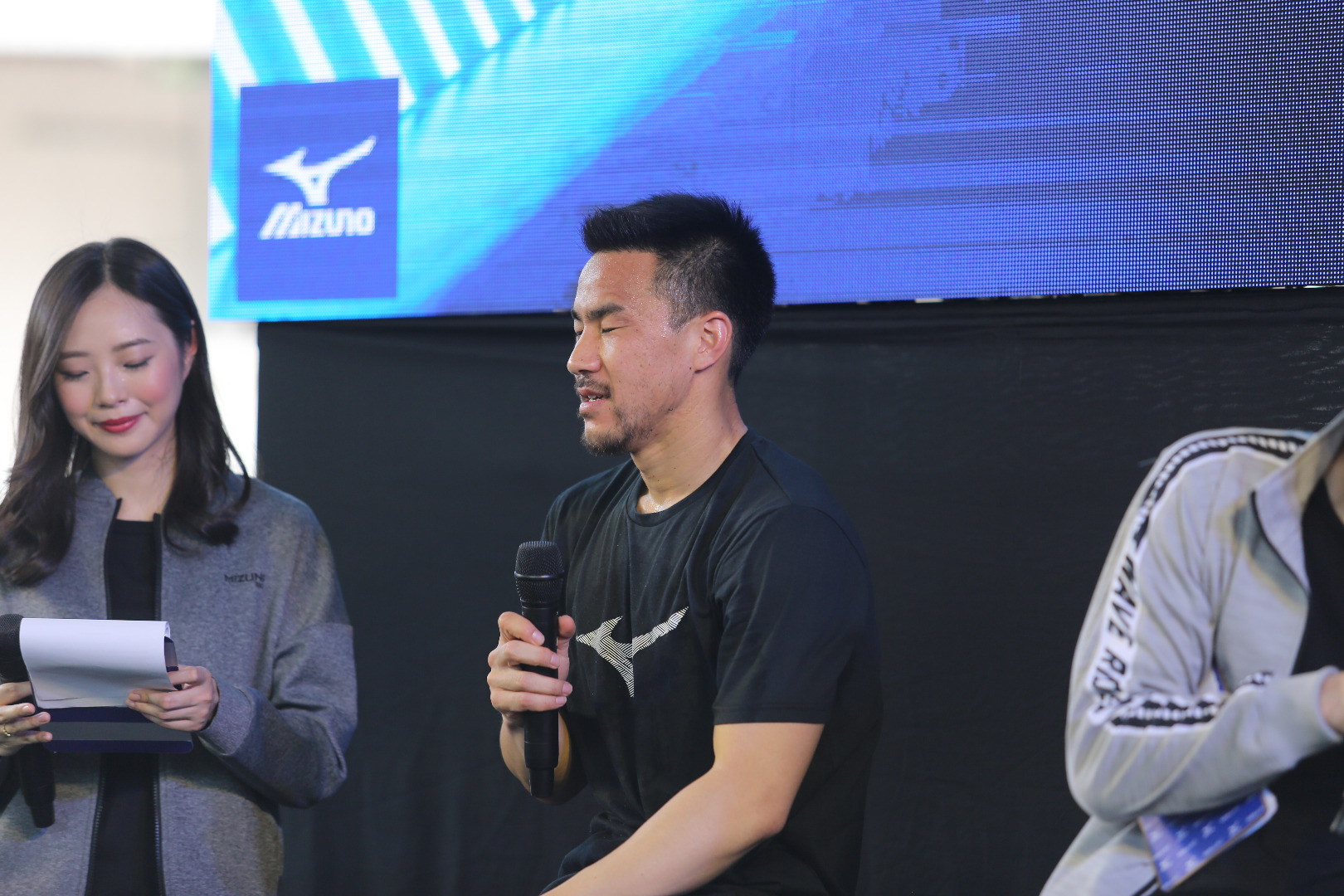  MIZUNO รุ่น "Rebula 3"
