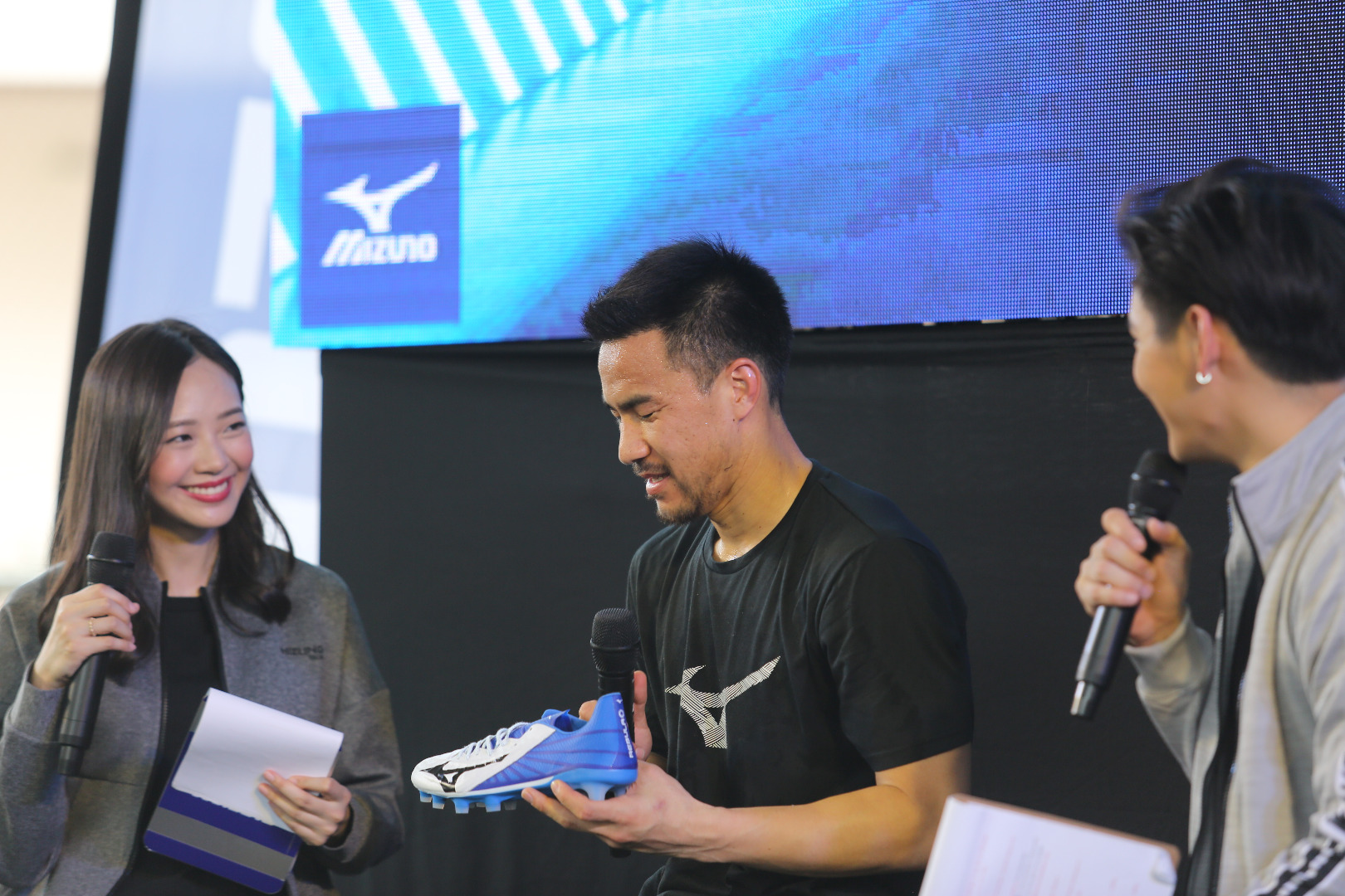  MIZUNO รุ่น "Rebula 3"