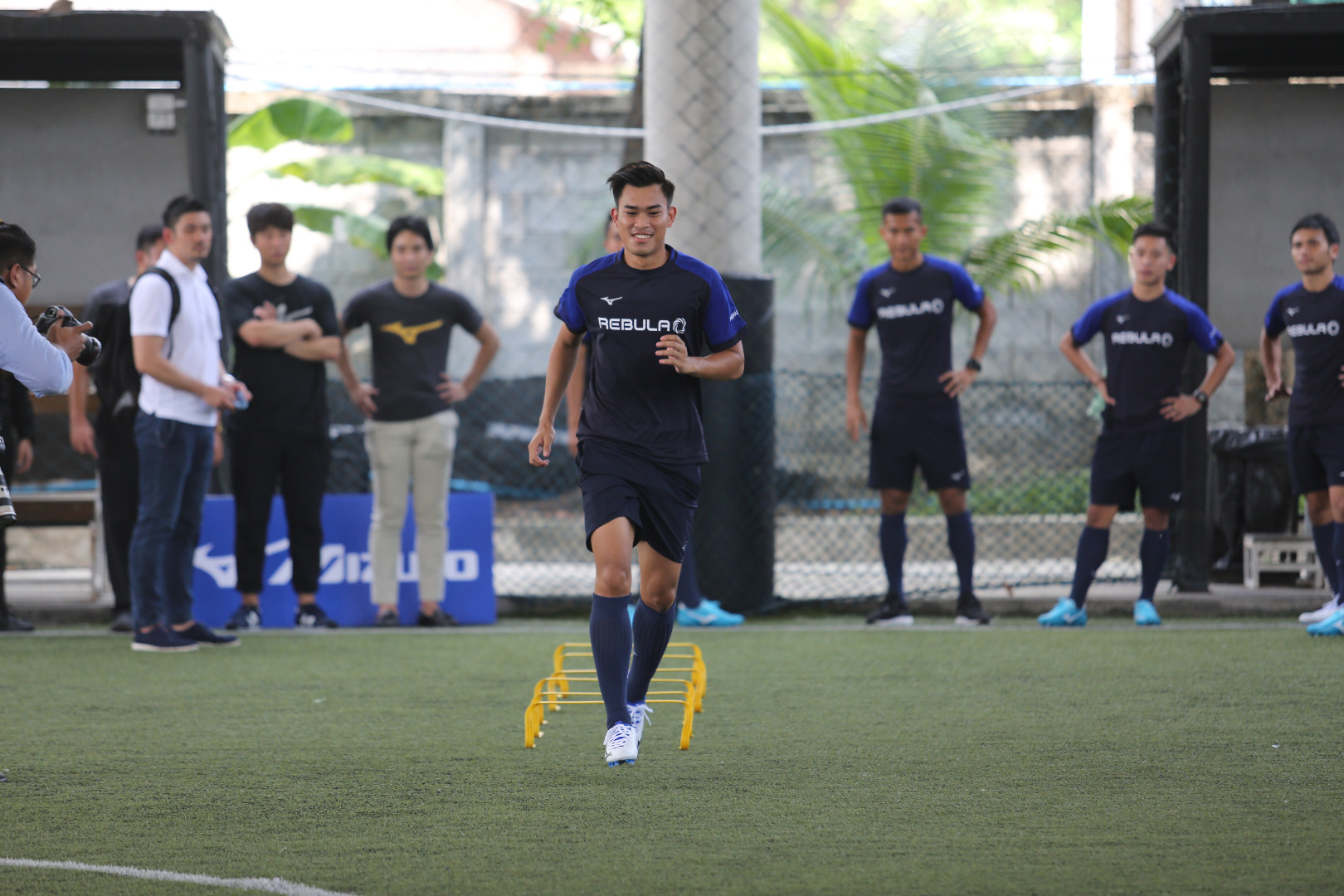  MIZUNO รุ่น "Rebula 3"