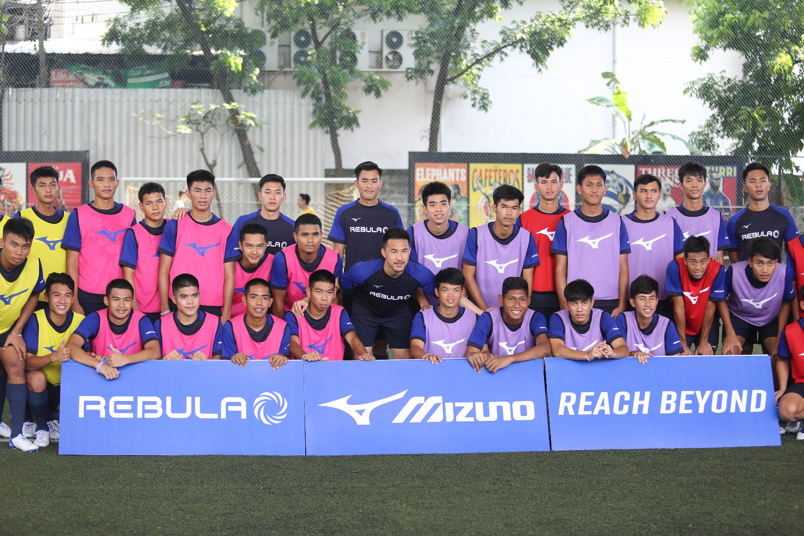  MIZUNO รุ่น "Rebula 3"