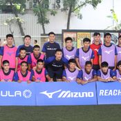  MIZUNO รุ่น "Rebula 3"