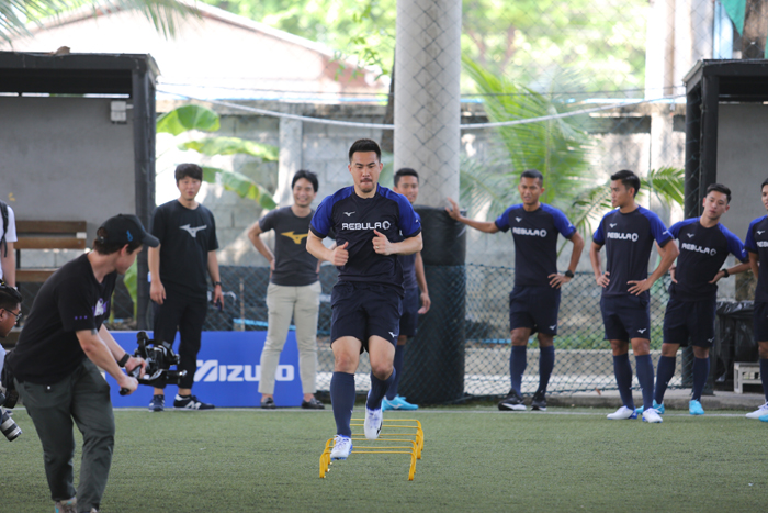  MIZUNO รุ่น "Rebula 3"