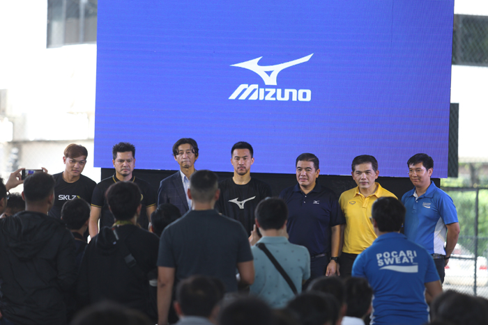  MIZUNO รุ่น "Rebula 3"