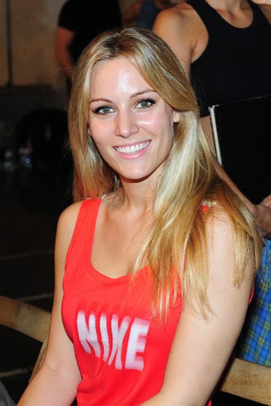 แฟนเดเคอาสวย