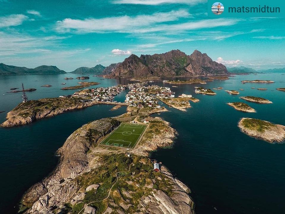 "เฮนนิงสวาร์ สเตเดี้ยม"(Henningsvær Stadion)