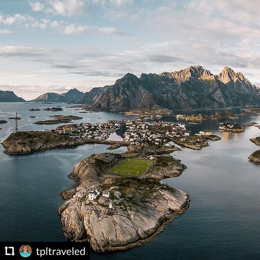 "เฮนนิงสวาร์ สเตเดี้ยม"(Henningsvær Stadion)