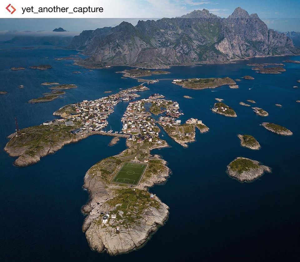 "เฮนนิงสวาร์ สเตเดี้ยม"(Henningsvær Stadion)
