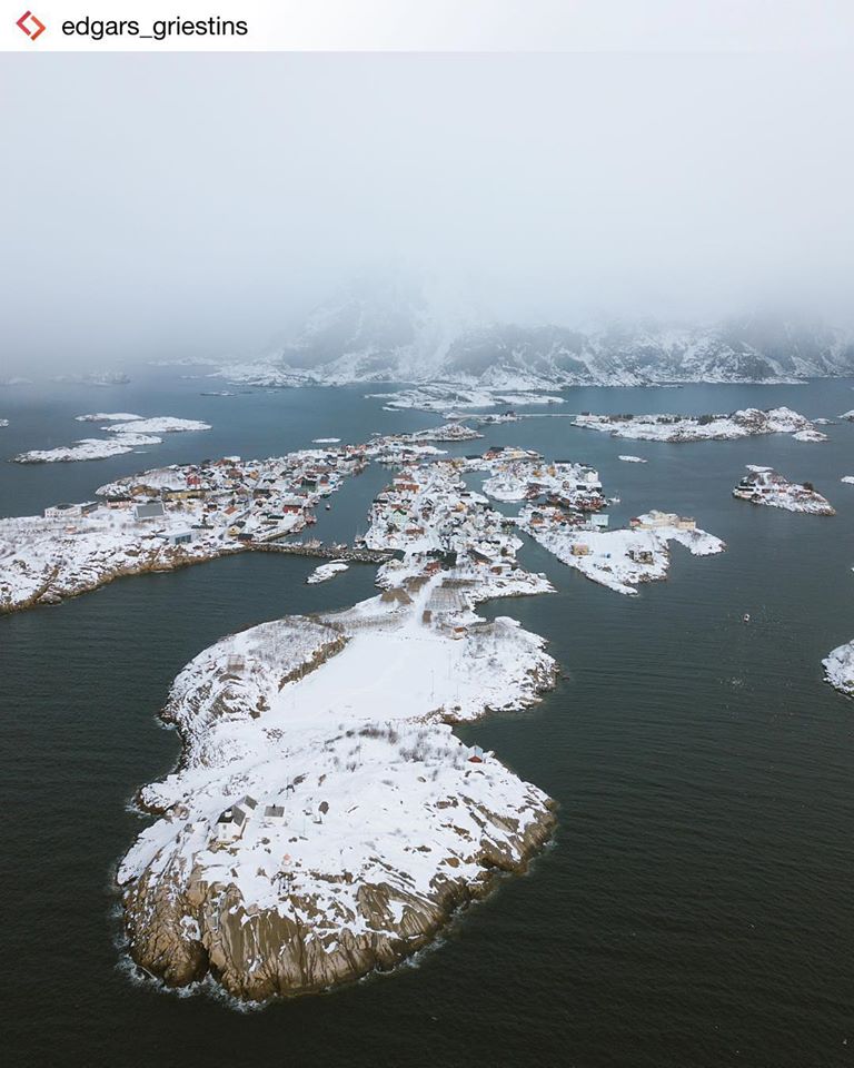 "เฮนนิงสวาร์ สเตเดี้ยม"(Henningsvær Stadion)