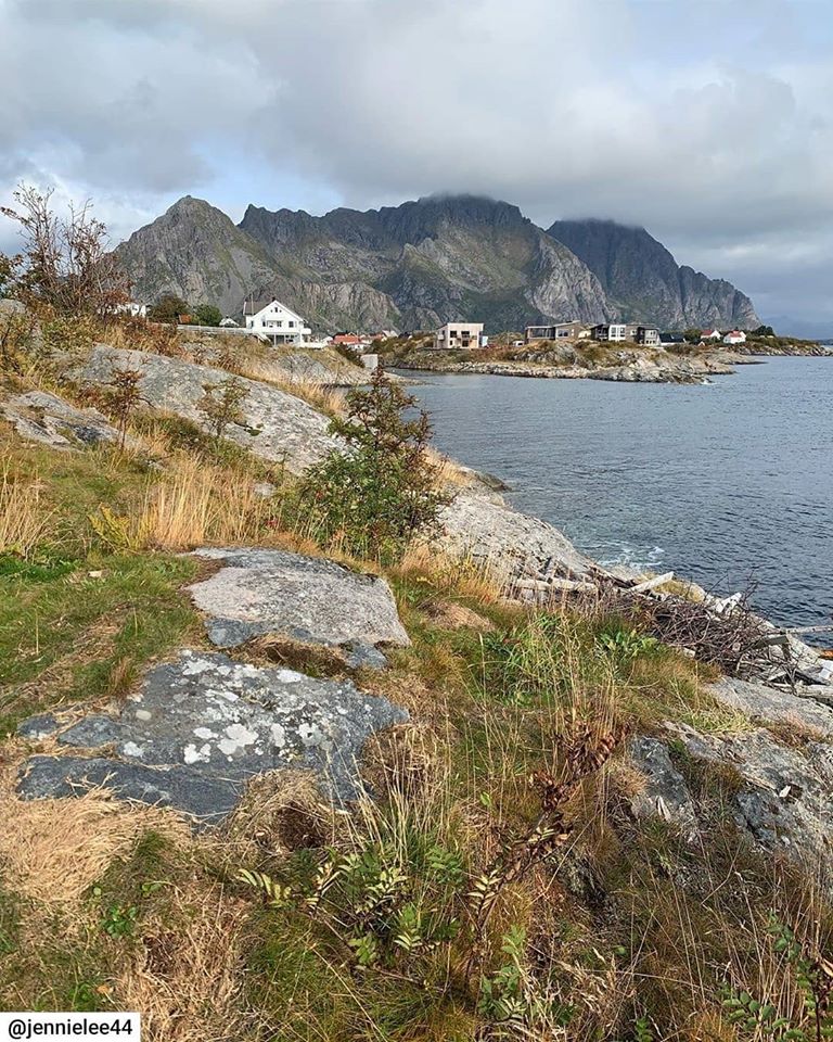 "เฮนนิงสวาร์ สเตเดี้ยม"(Henningsvær Stadion)