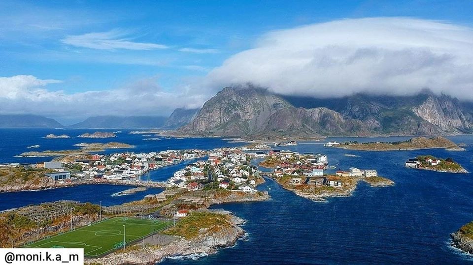 "เฮนนิงสวาร์ สเตเดี้ยม"(Henningsvær Stadion)