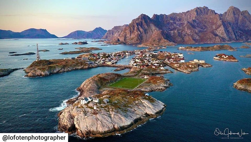 "เฮนนิงสวาร์ สเตเดี้ยม"(Henningsvær Stadion)