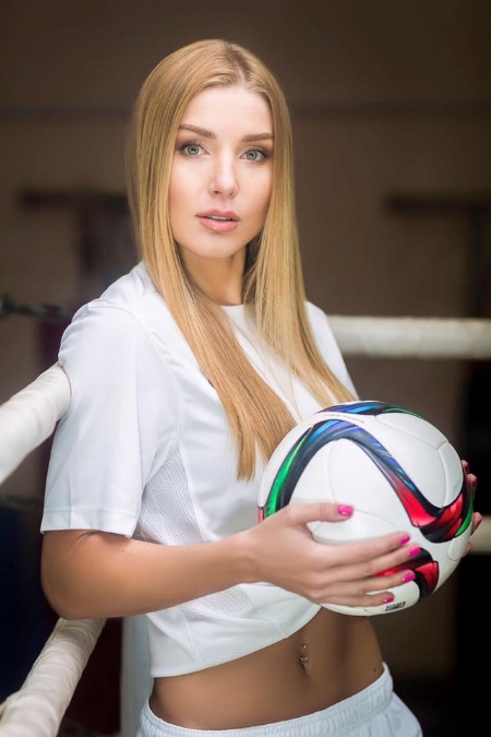 บัวขาว บัญชาเมฆ