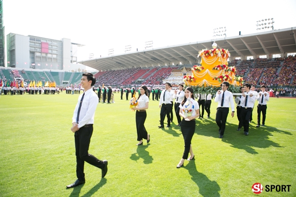 ภาพฟุตบอลประเพณี ธรรมศาสตร์ - จุฬาฯ