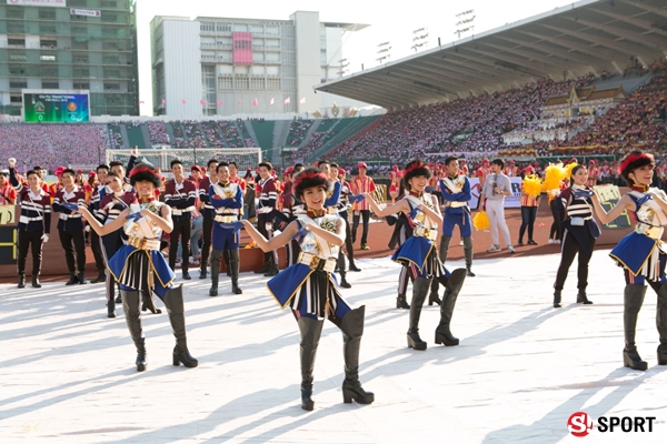 ภาพฟุตบอลประเพณี ธรรมศาสตร์ - จุฬาฯ