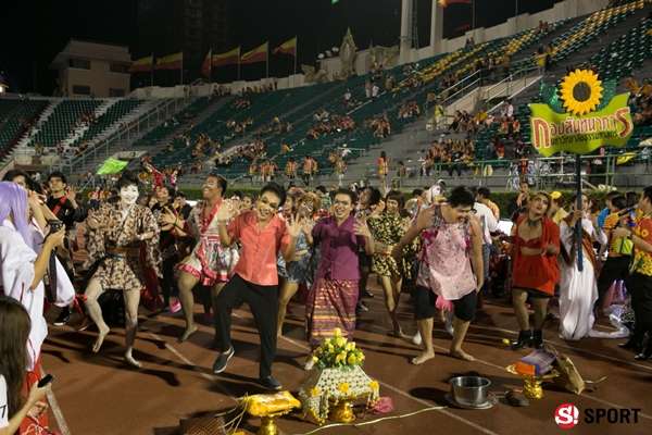 ภาพฟุตบอลประเพณี ธรรมศาสตร์ - จุฬาฯ