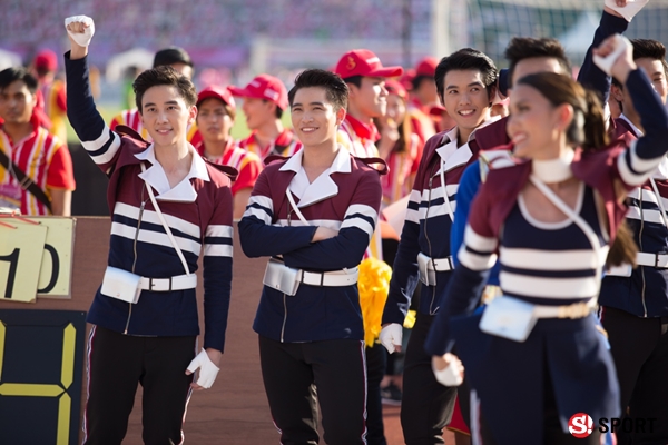 ภาพฟุตบอลประเพณี ธรรมศาสตร์ - จุฬาฯ