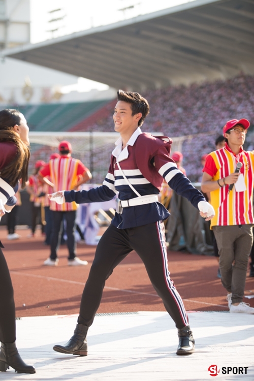 ภาพฟุตบอลประเพณี ธรรมศาสตร์ - จุฬาฯ