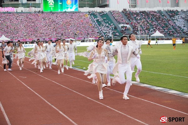 ภาพฟุตบอลประเพณี ธรรมศาสตร์ - จุฬาฯ