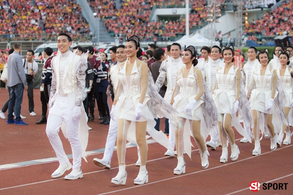 ภาพฟุตบอลประเพณี ธรรมศาสตร์ - จุฬาฯ