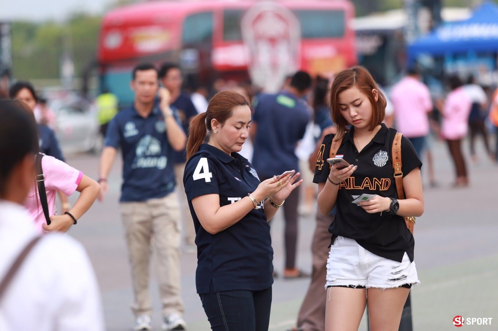 ภาพ บุรีรัมย์ แพ้ เมืองทองฯ 0-3