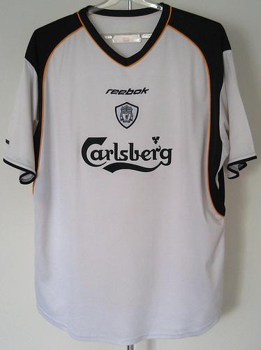 liverpool-2001-away